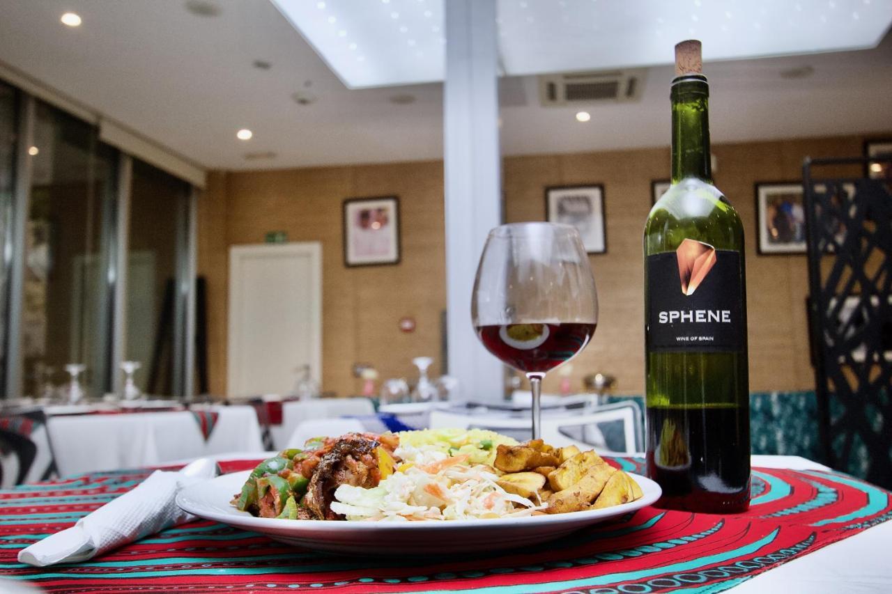 Sv Chrome Hotel Abuja Luaran gambar