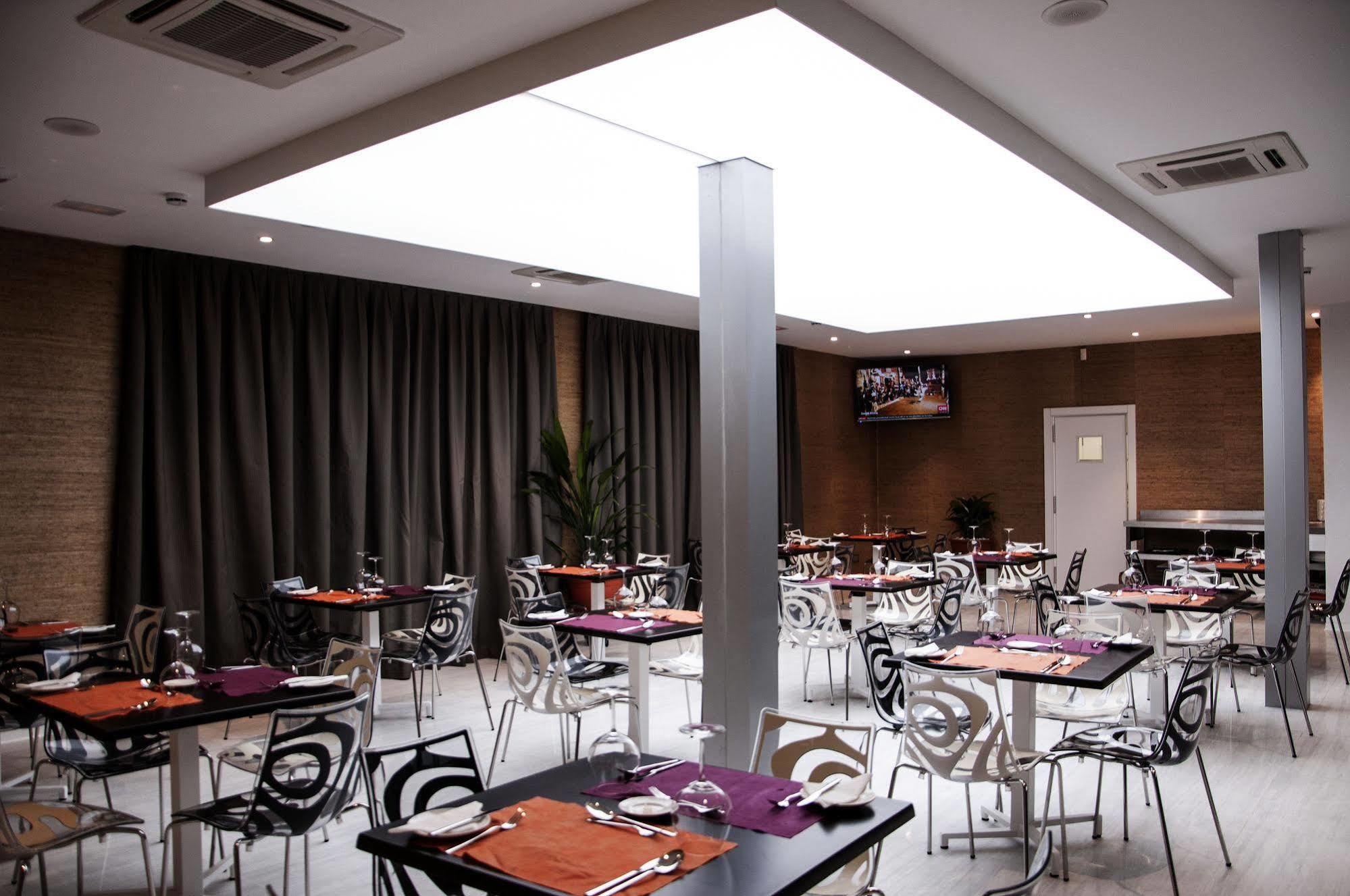 Sv Chrome Hotel Abuja Luaran gambar