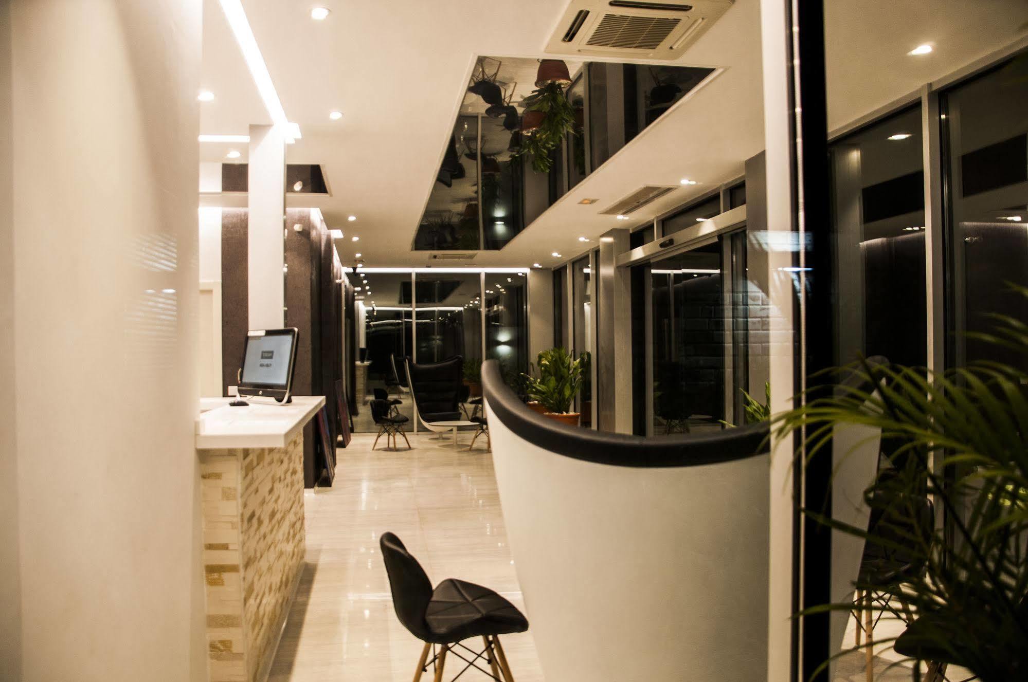 Sv Chrome Hotel Abuja Luaran gambar